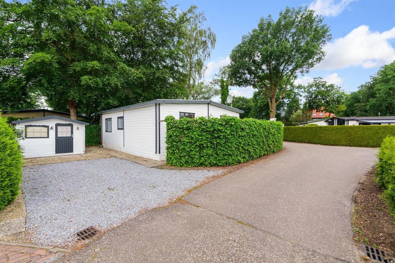 Charmant Chalet Te Voorthuizen Exteriör bild